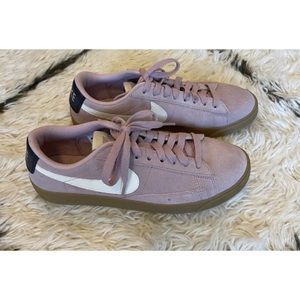 Women’s Nike Low Blazers